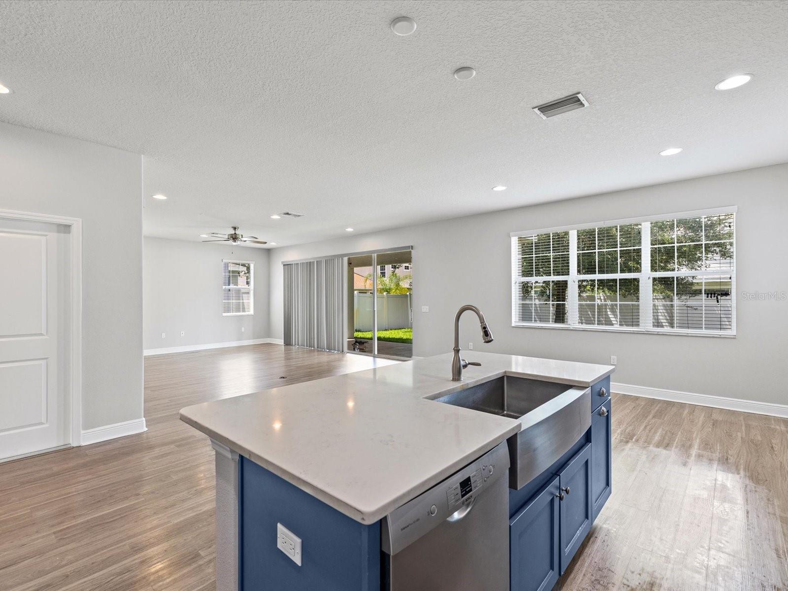 7105 PARK TREE DRIVE