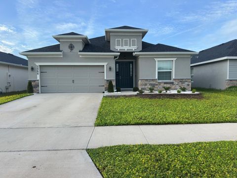 Photo of 5966 Wildflower Field Way, Saint Cloud, FL 34771 (MLS # S5148946)