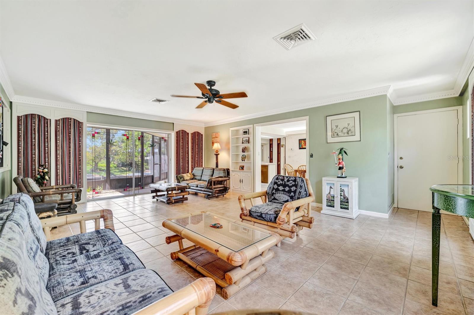 SOUTH GATE - Residential