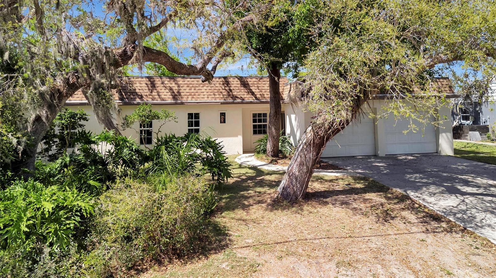 SOUTH GATE - Residential