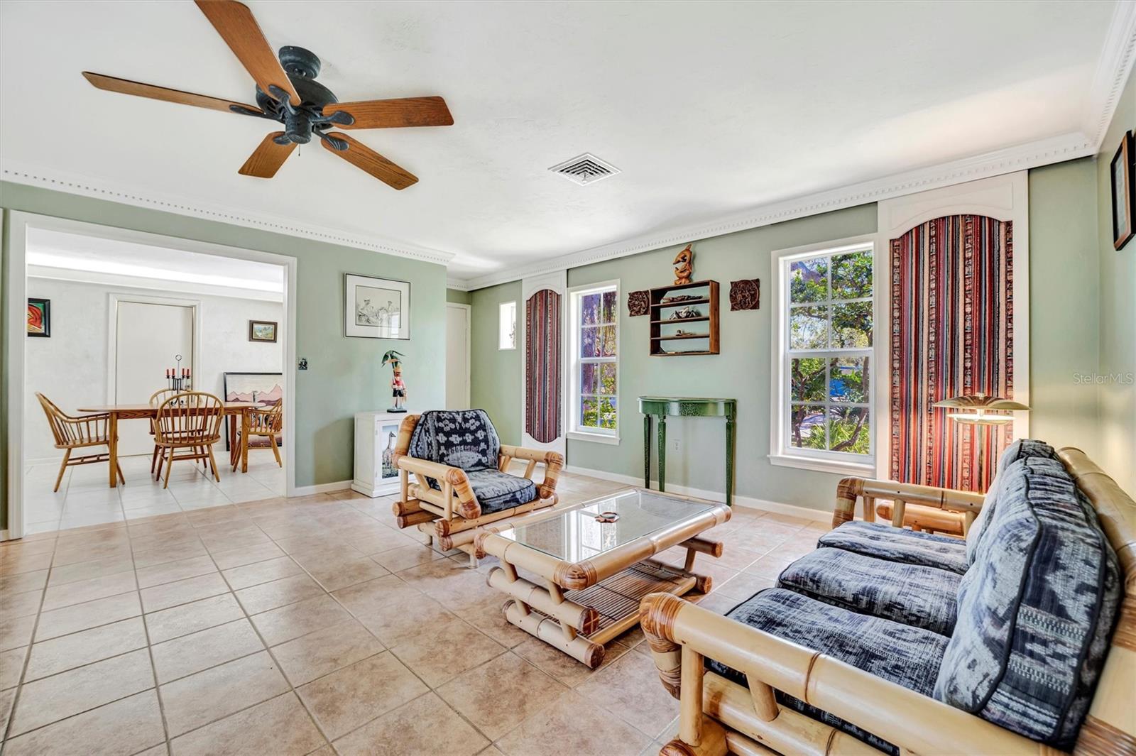 SOUTH GATE - Residential