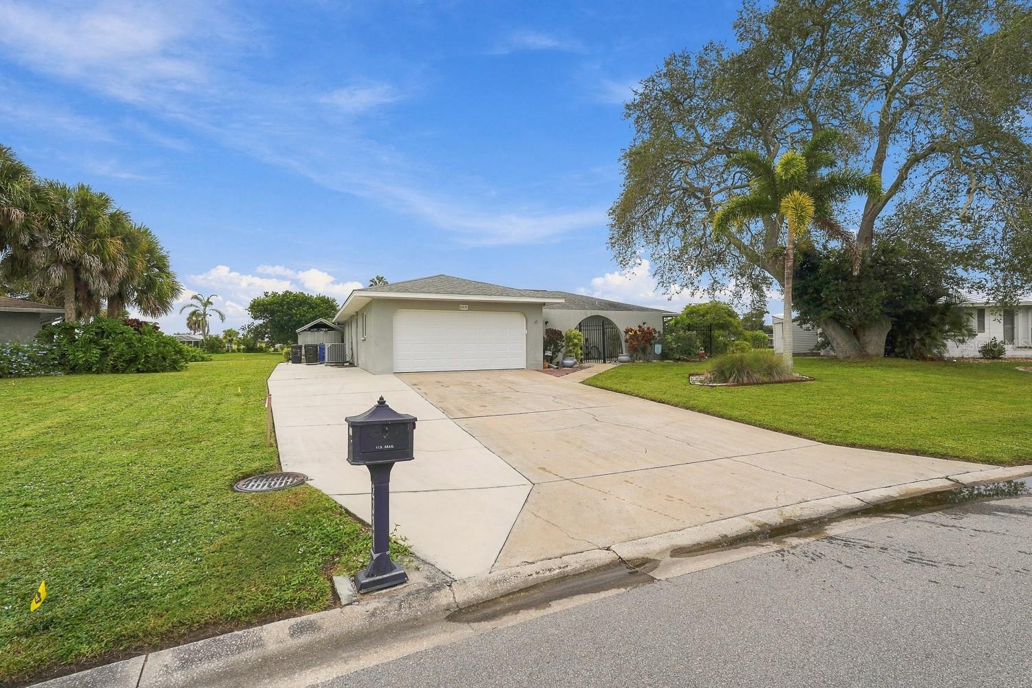 2331 SANDLEWOOD DRIVE, VENICE, FL, 34293 3 2331 SANDLEWOOD DRIVE