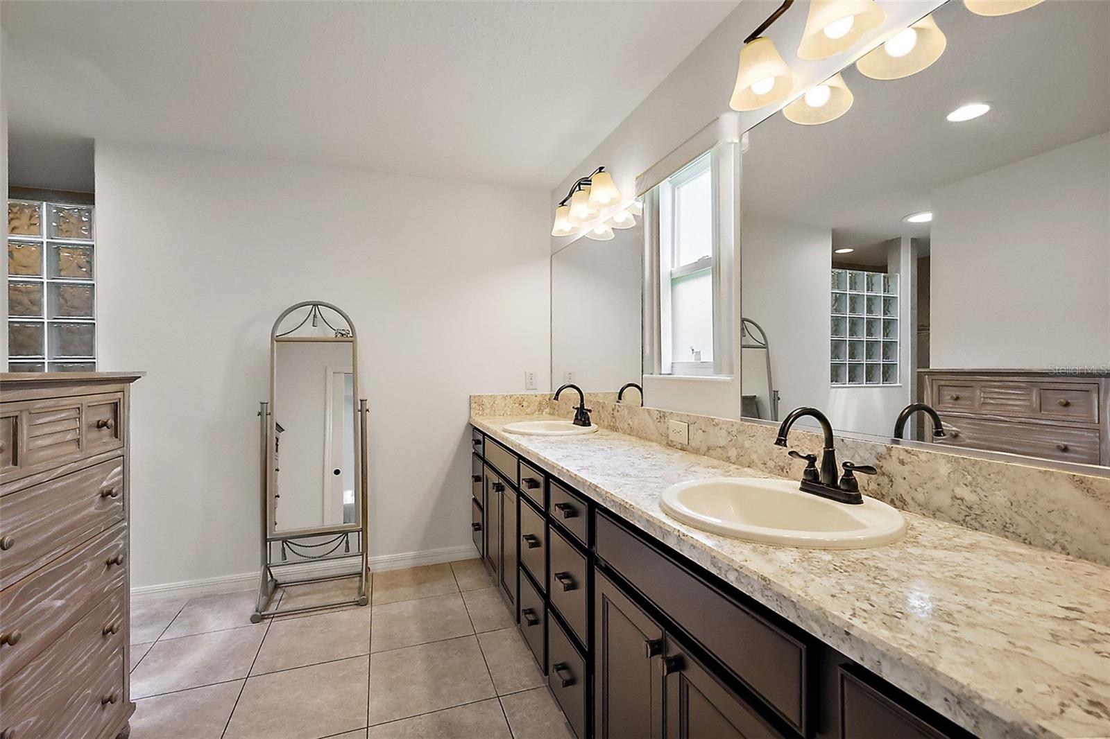 OXFORD OAKS PH 1 - Residential