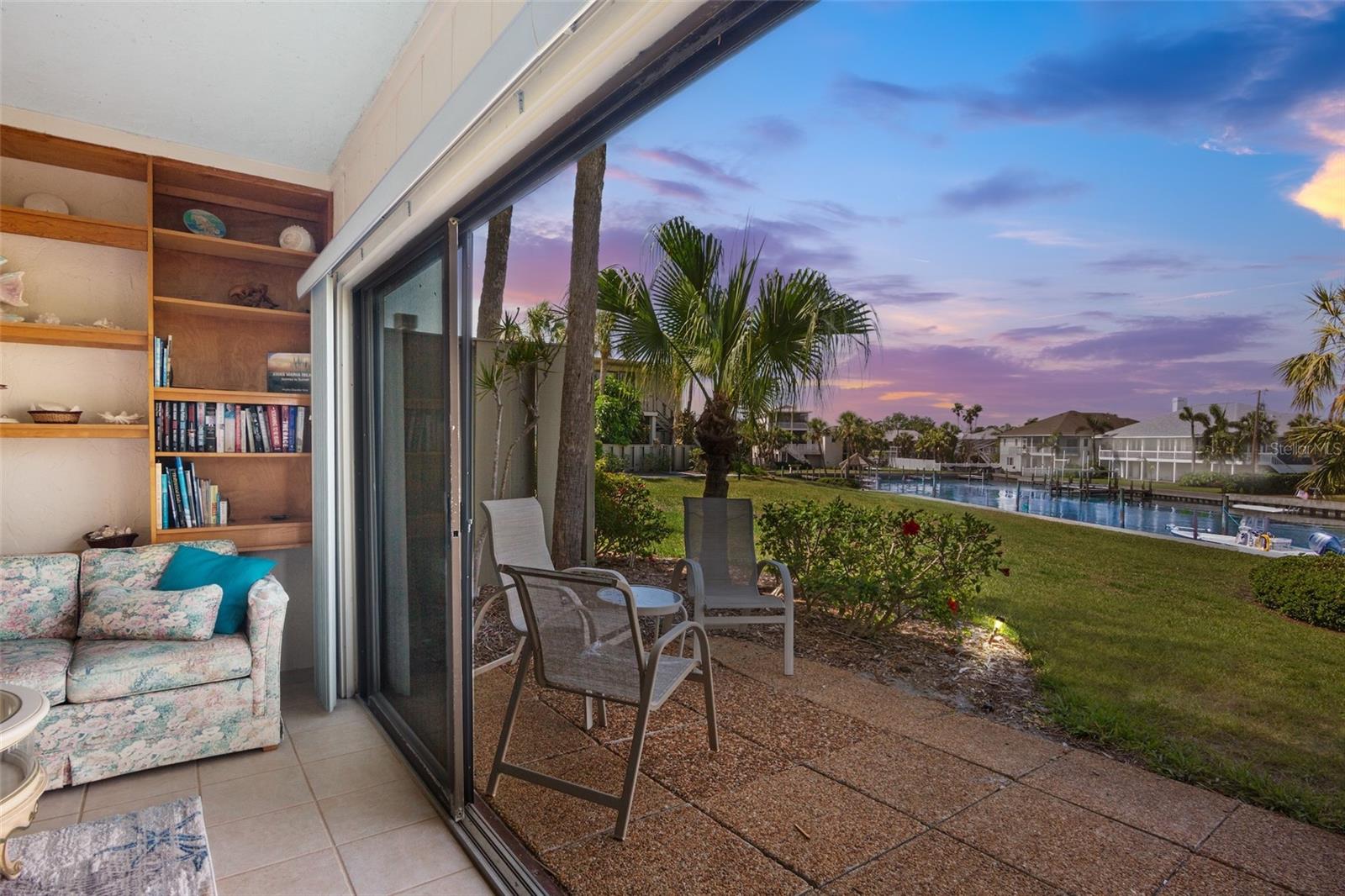 WESTBAY POINT & MOORINGS II - Residential