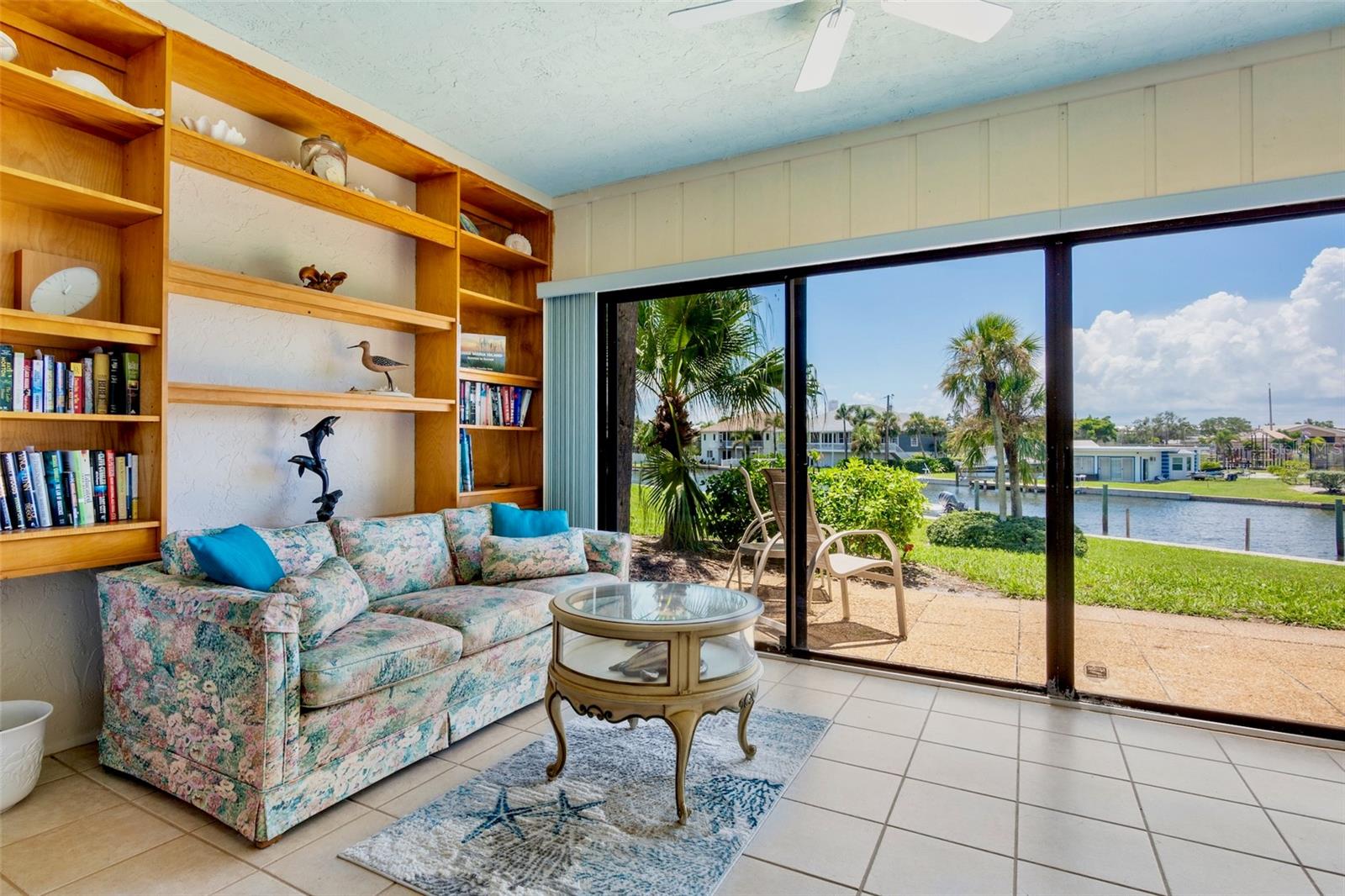 WESTBAY POINT & MOORINGS II - Residential