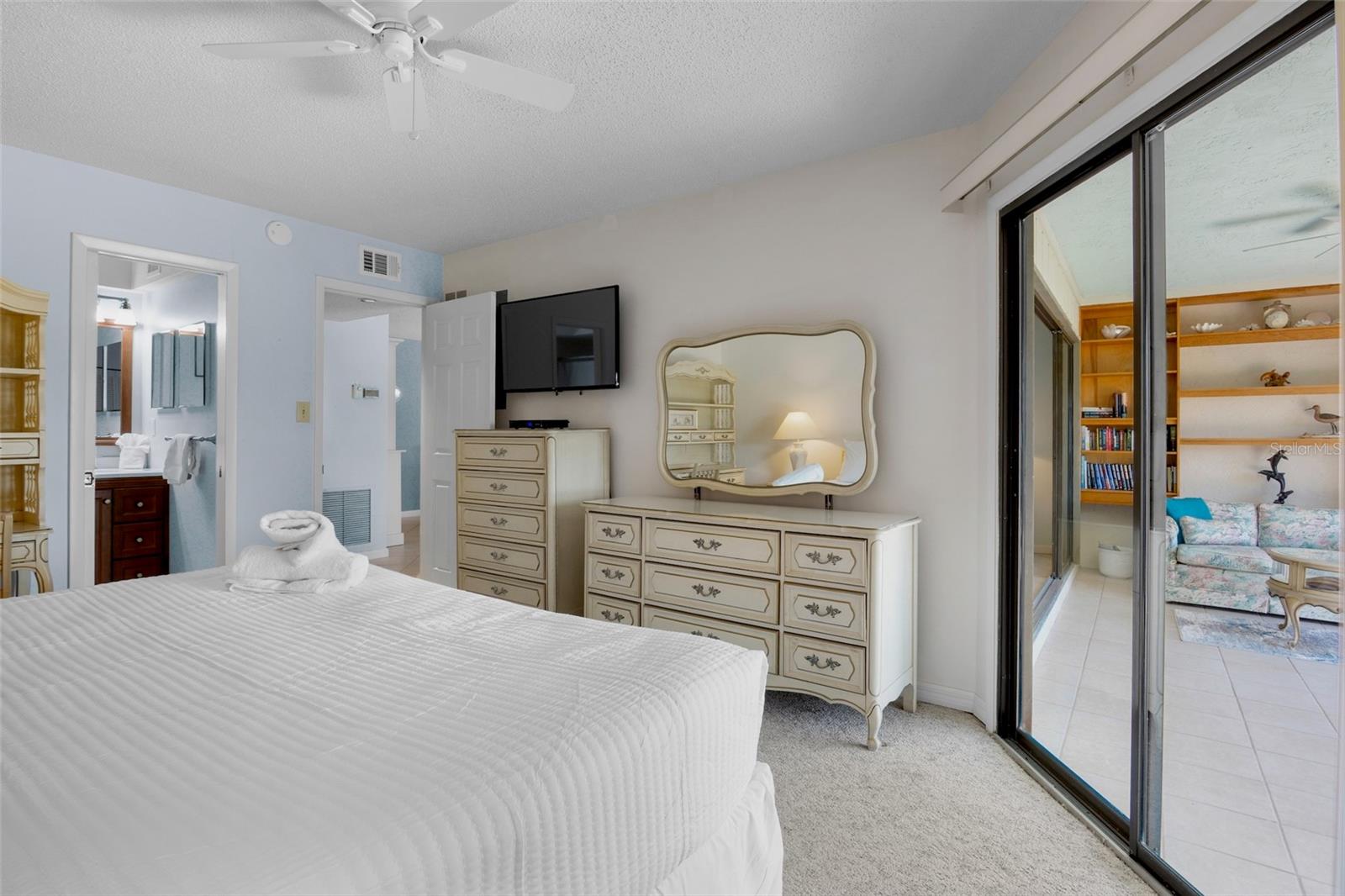 WESTBAY POINT & MOORINGS II - Residential