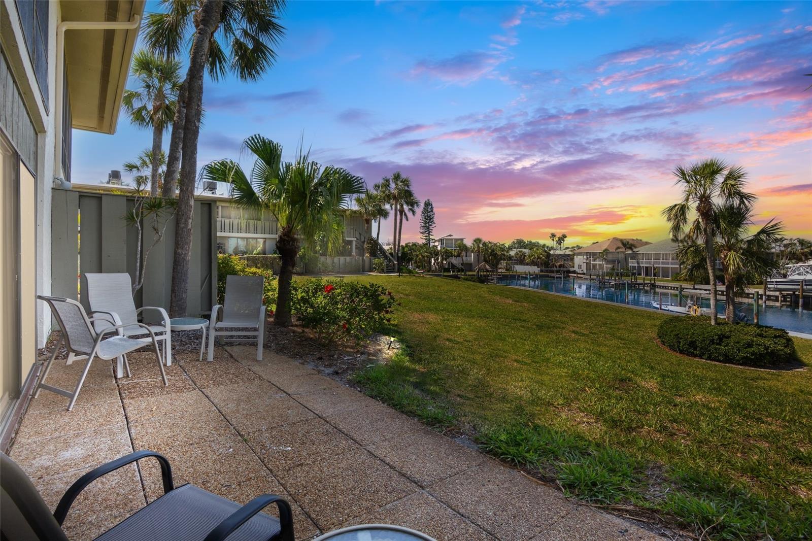 WESTBAY POINT & MOORINGS II - Residential