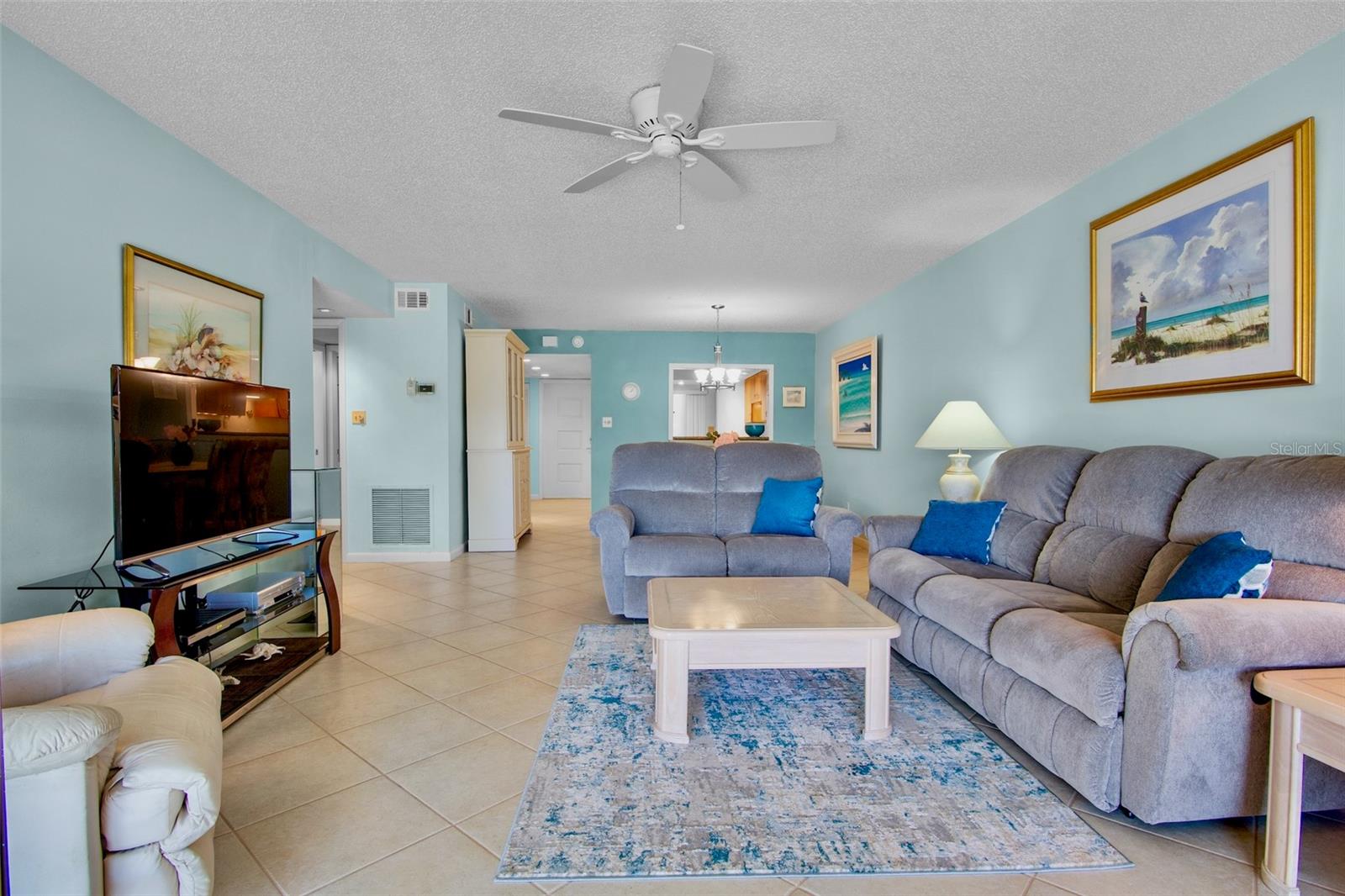 WESTBAY POINT & MOORINGS II - Residential