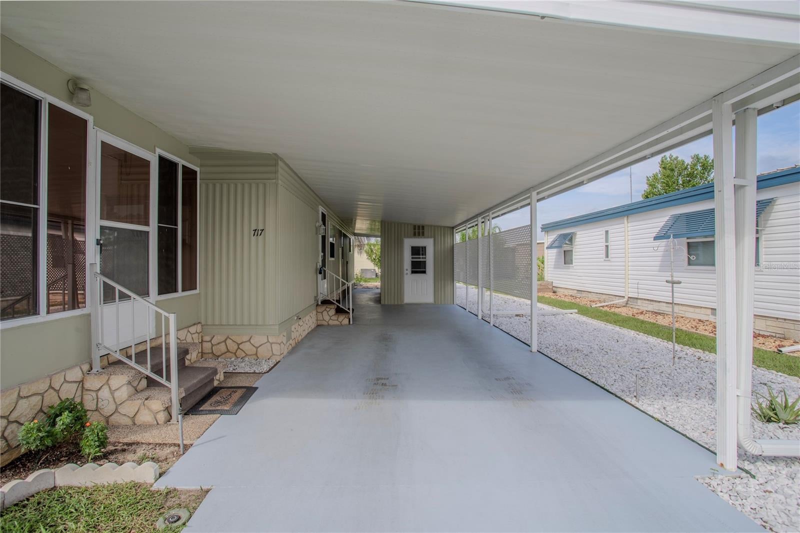 717 SURREY PLACE