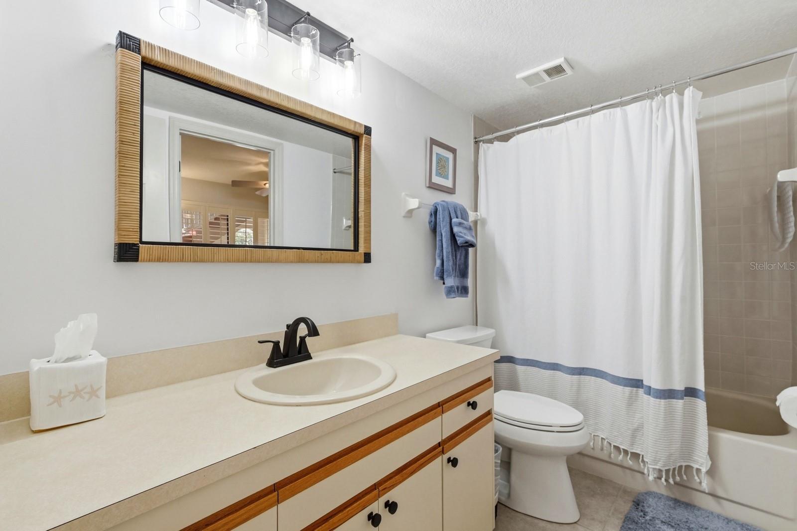 BOUCHELLE ISLAND CONDO II - Residential