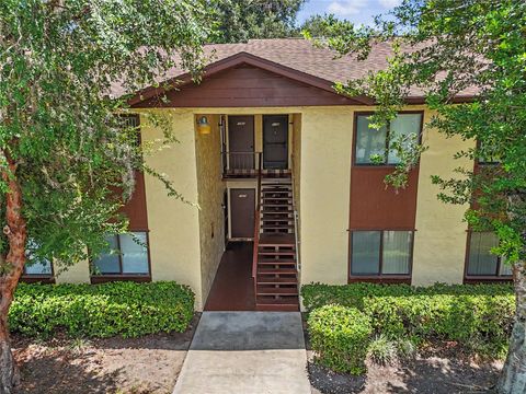 Photo of 510 Silver Course #B, Ocala, FL 34472 (MLS # OM727934)
