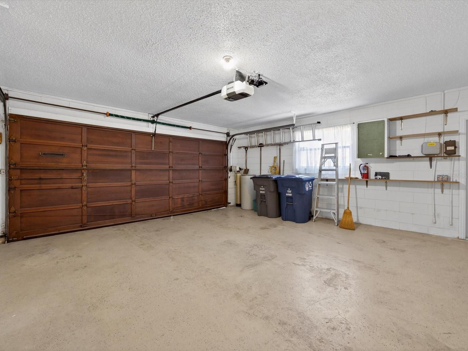 GOLFSIDE GOLF COURSE SEC 01 - Residential