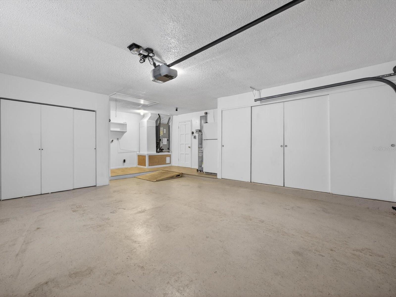 GOLFSIDE GOLF COURSE SEC 01 - Residential