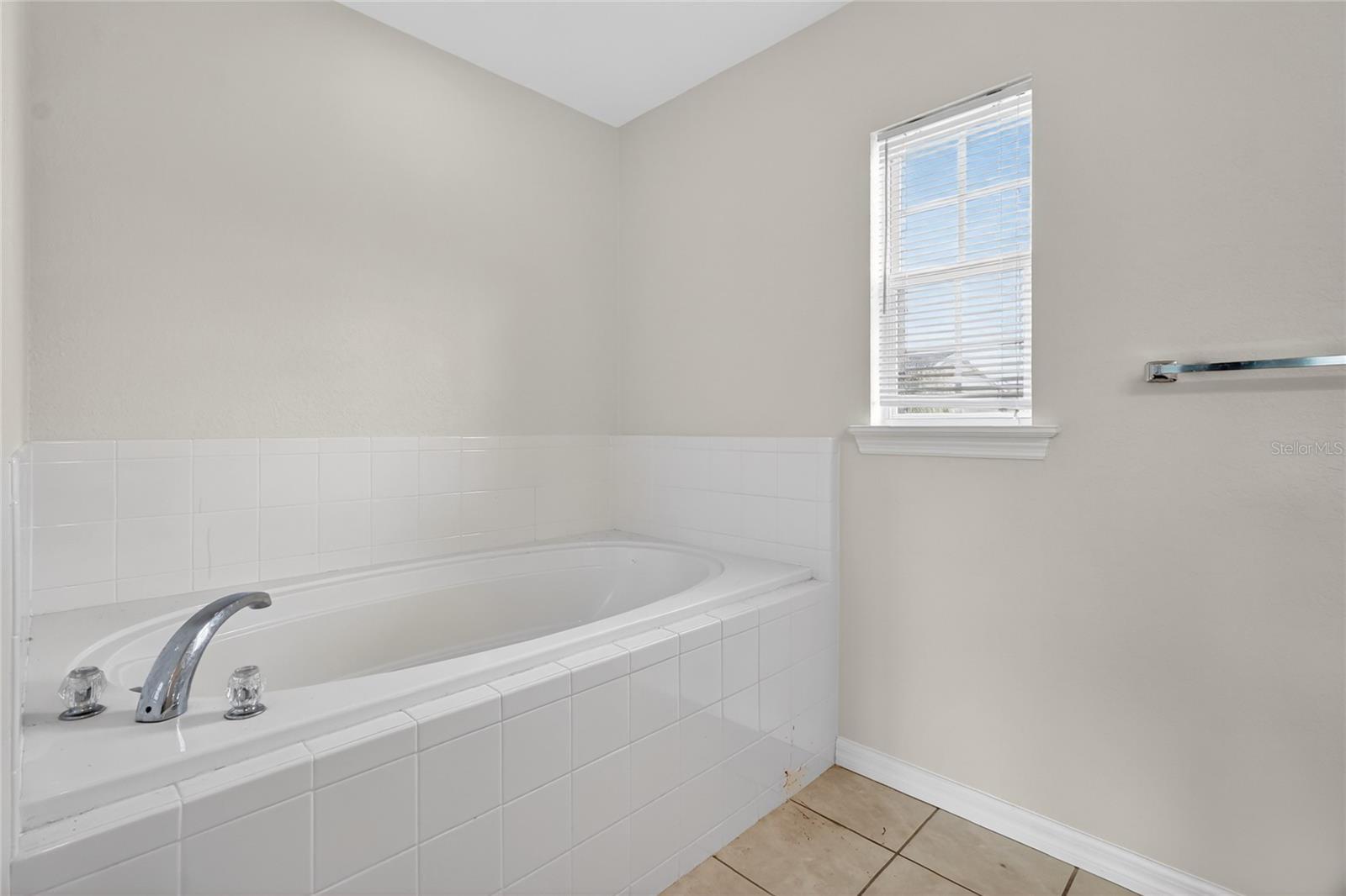 SAVANNAH ESTATES - Residential