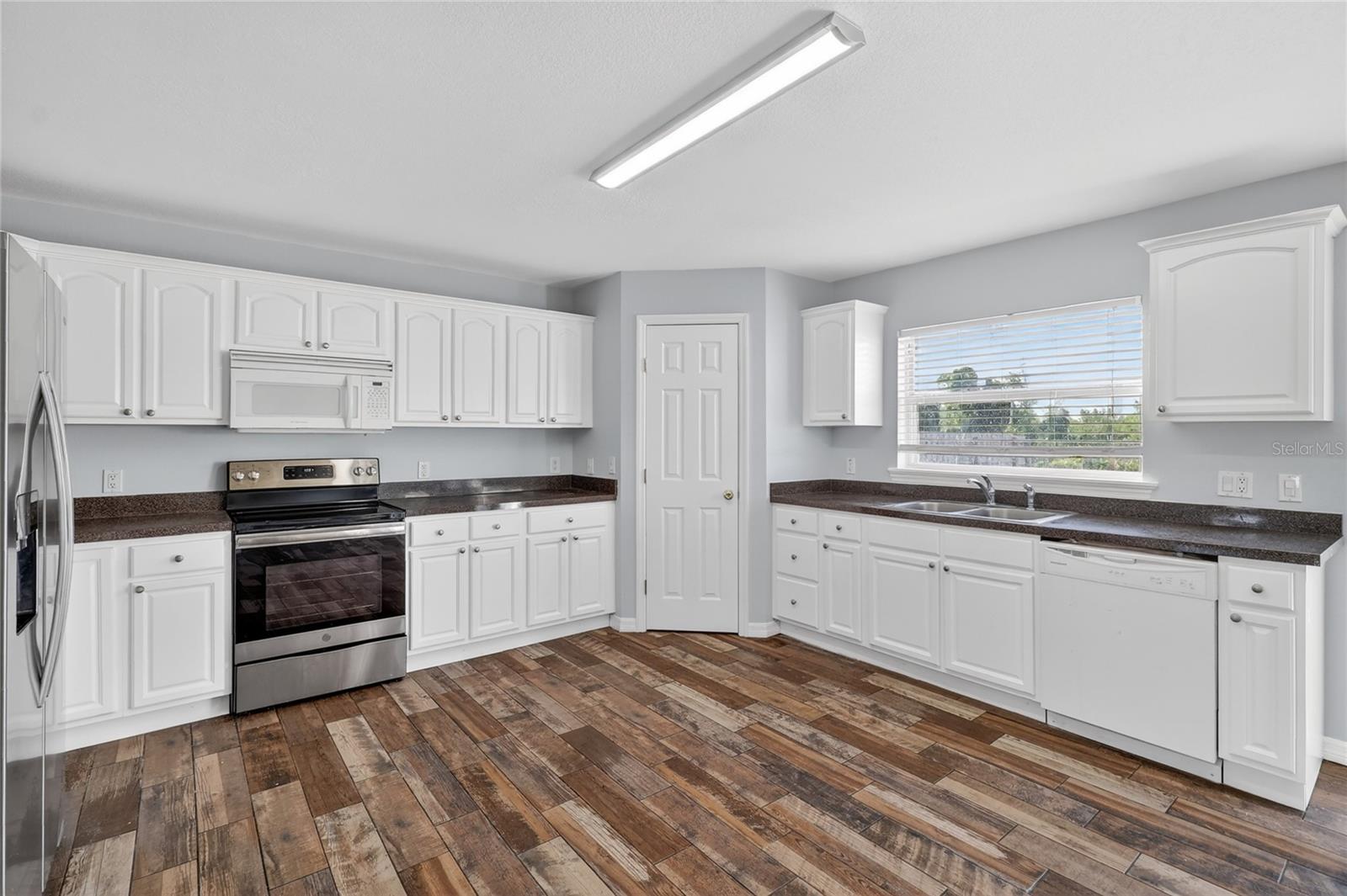 SAVANNAH ESTATES - Residential