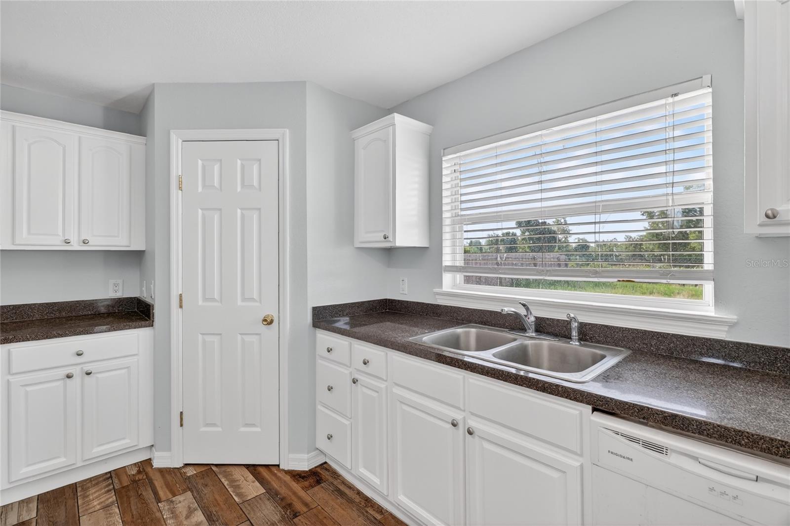 SAVANNAH ESTATES - Residential