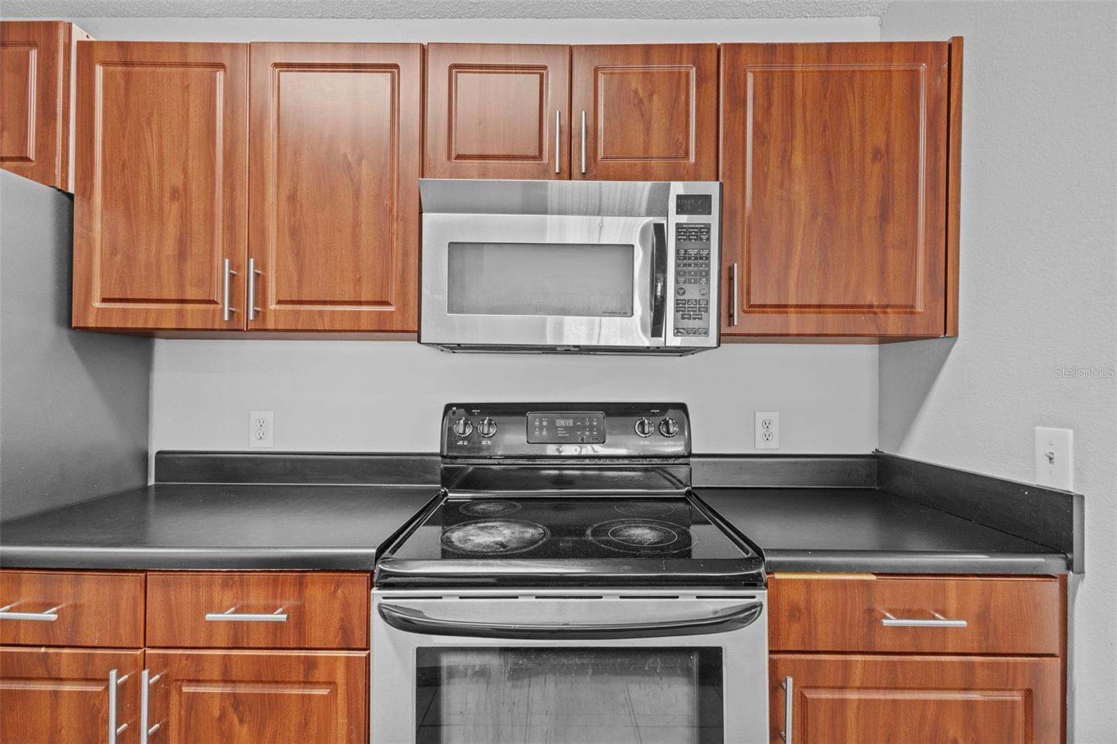 THE HIGHLANDS AT HUNTERS GREE - Residential Lease