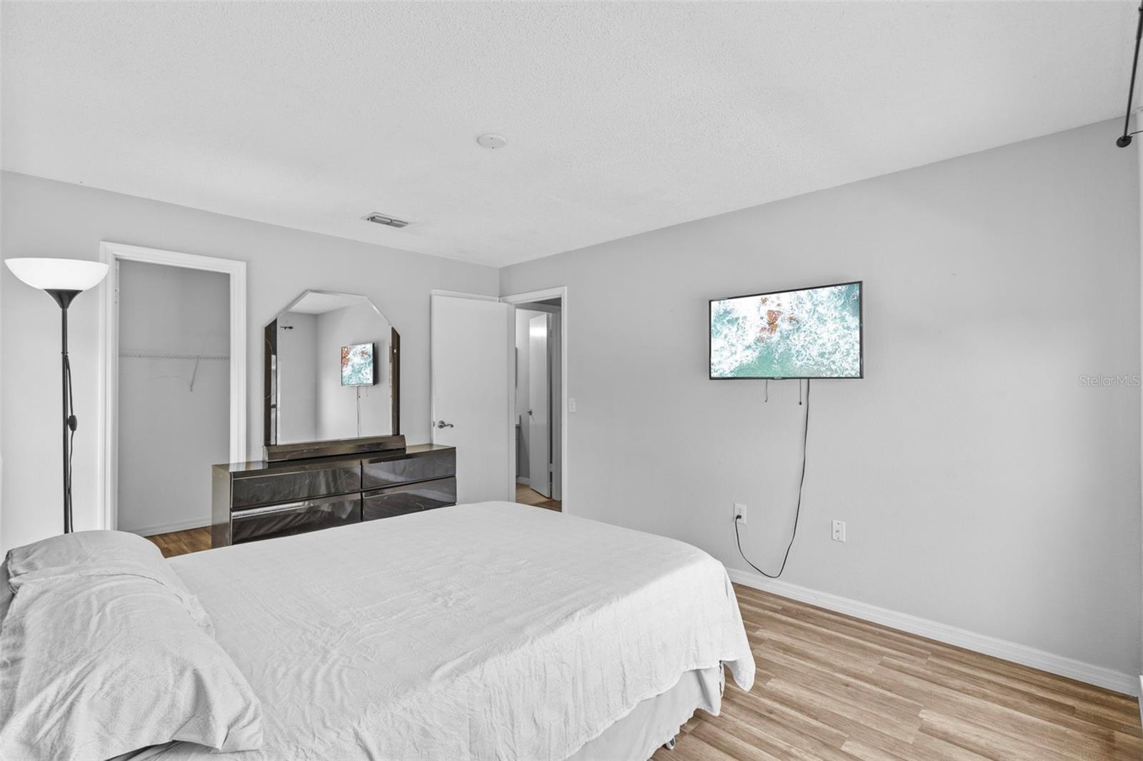 THE HIGHLANDS AT HUNTERS GREE - Residential Lease