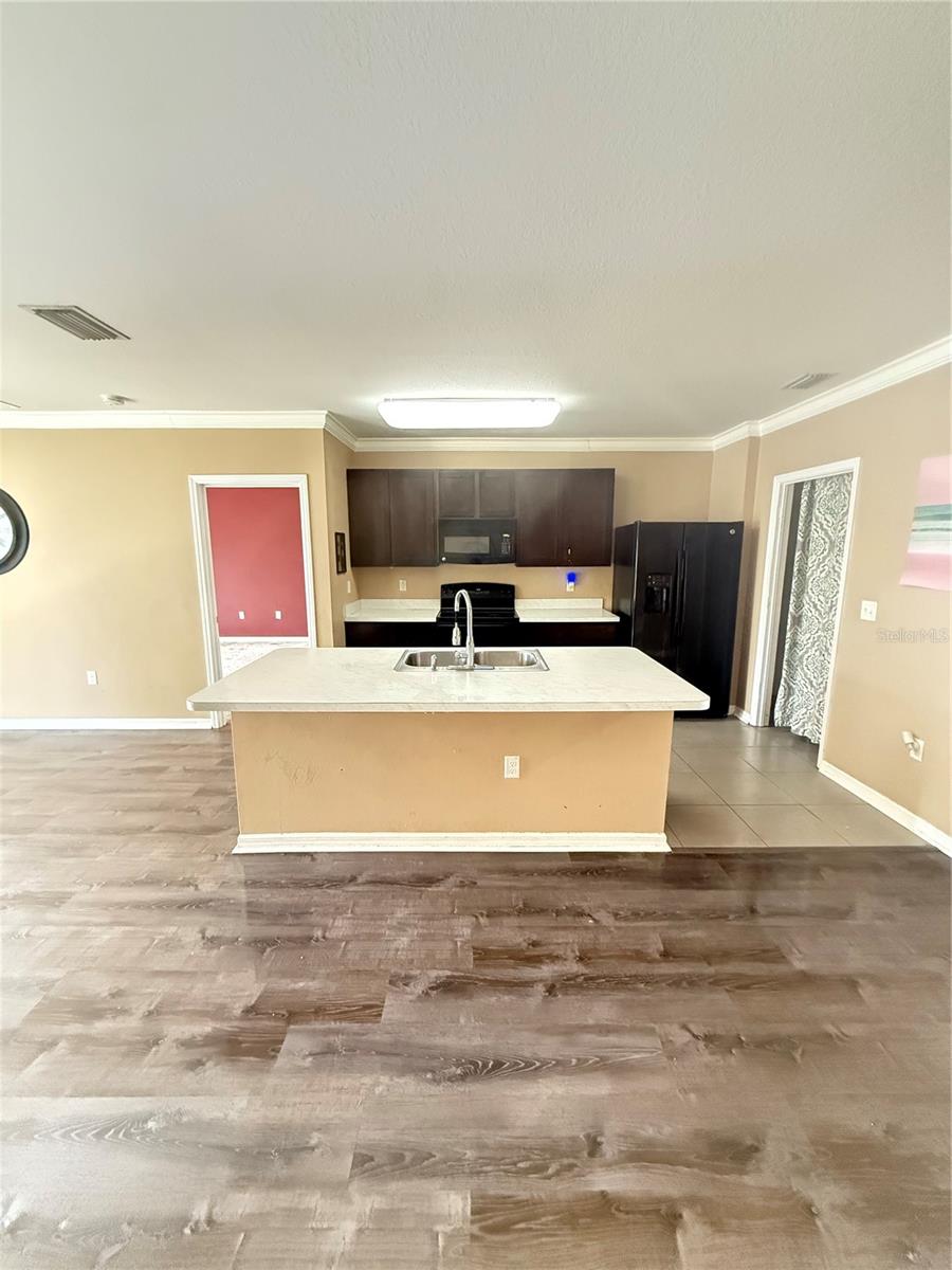 3838 CROSSLINE DRIVE