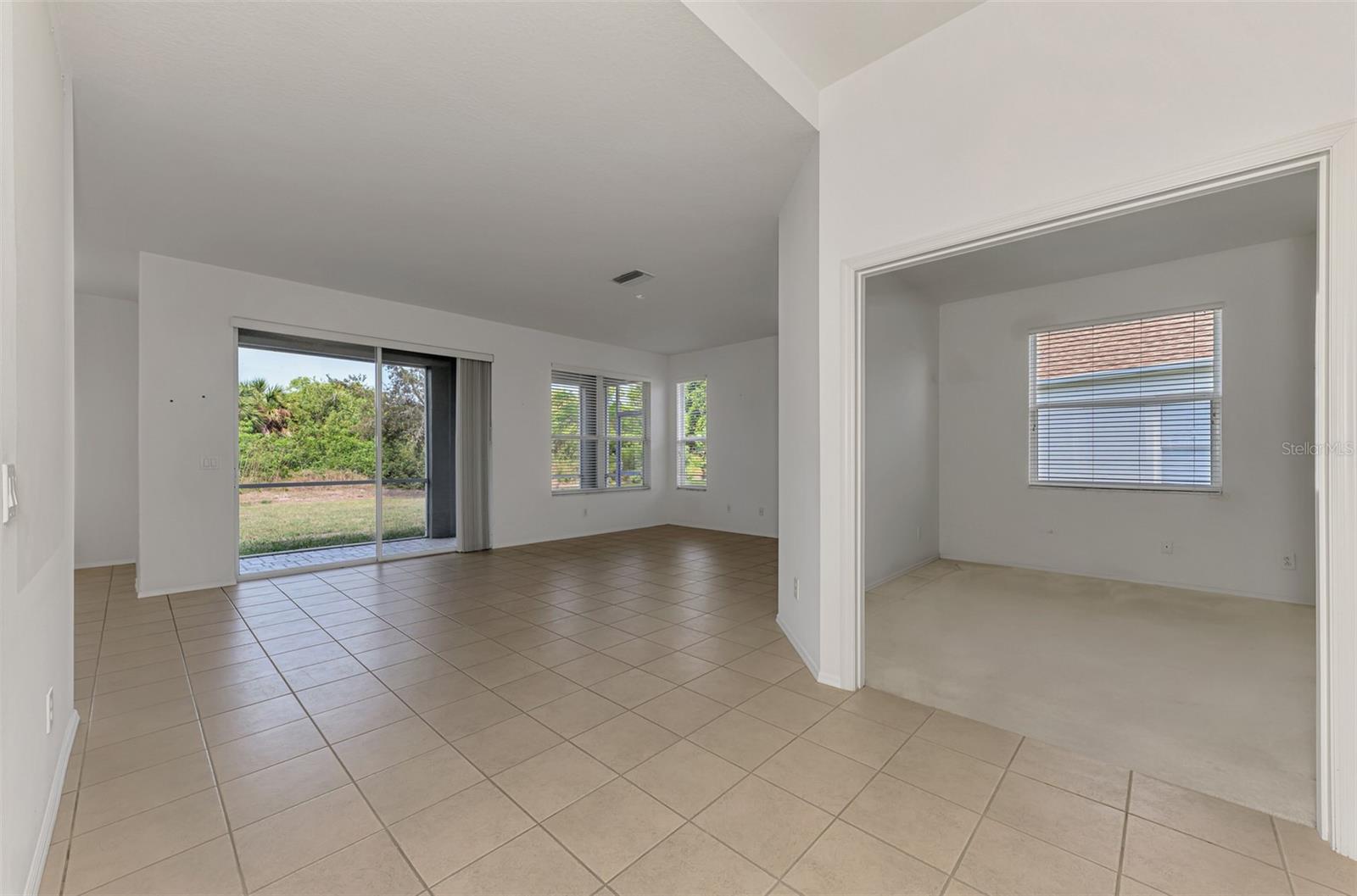 WOODMERE LAKES - Residential
