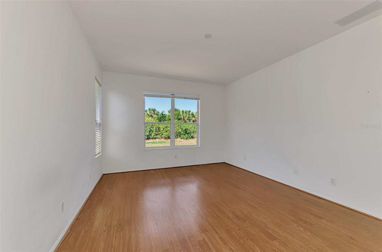 WOODMERE LAKES - Residential