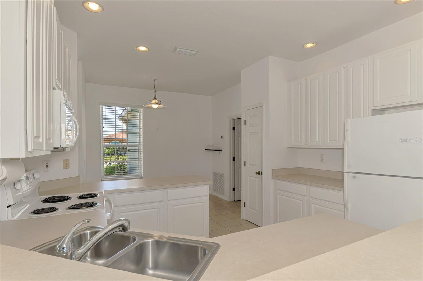 WOODMERE LAKES - Residential