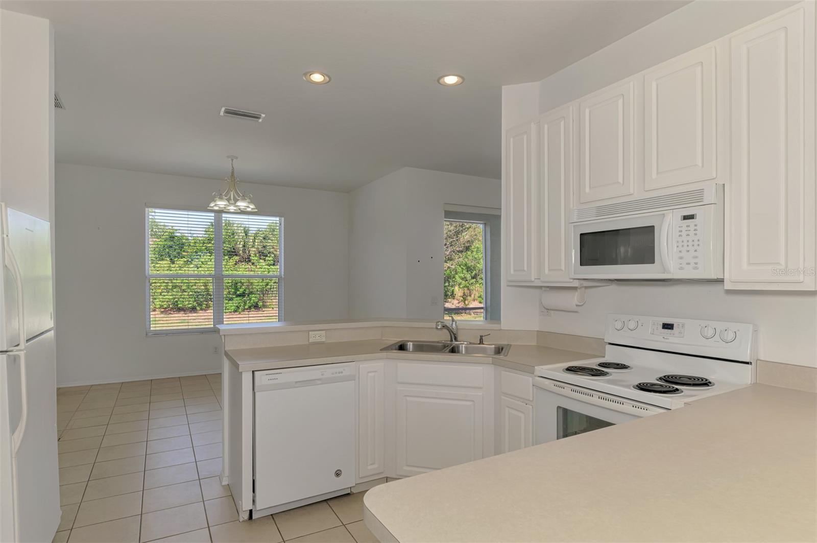 WOODMERE LAKES - Residential