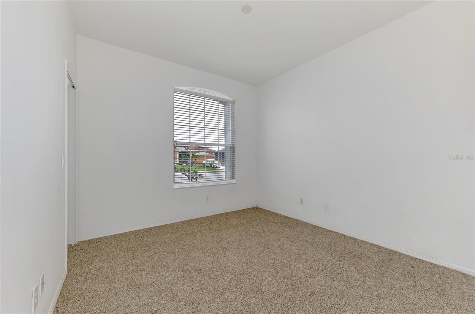 WOODMERE LAKES - Residential