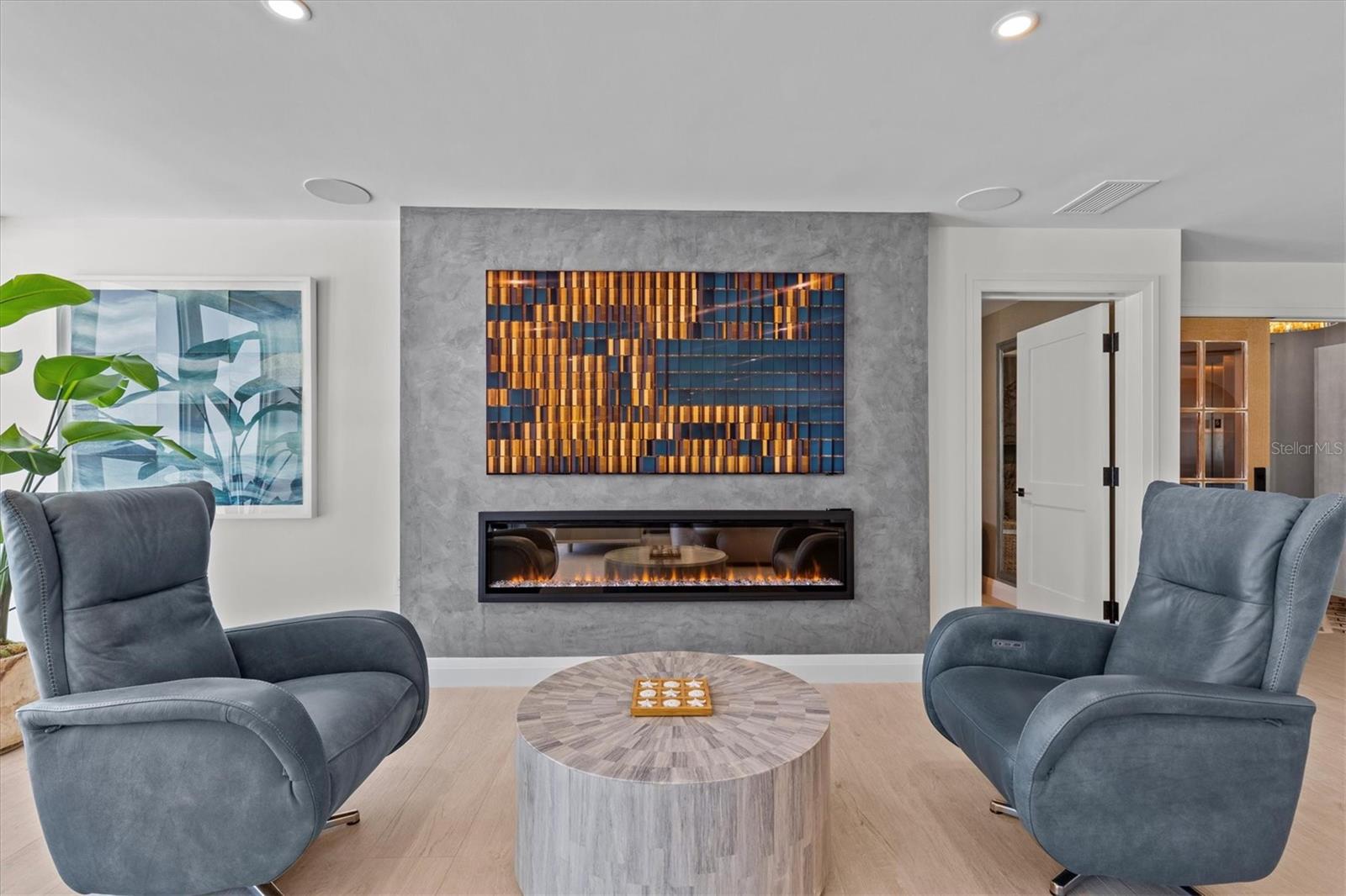 PURA VIDA RESIDENCES CONDO - Residential