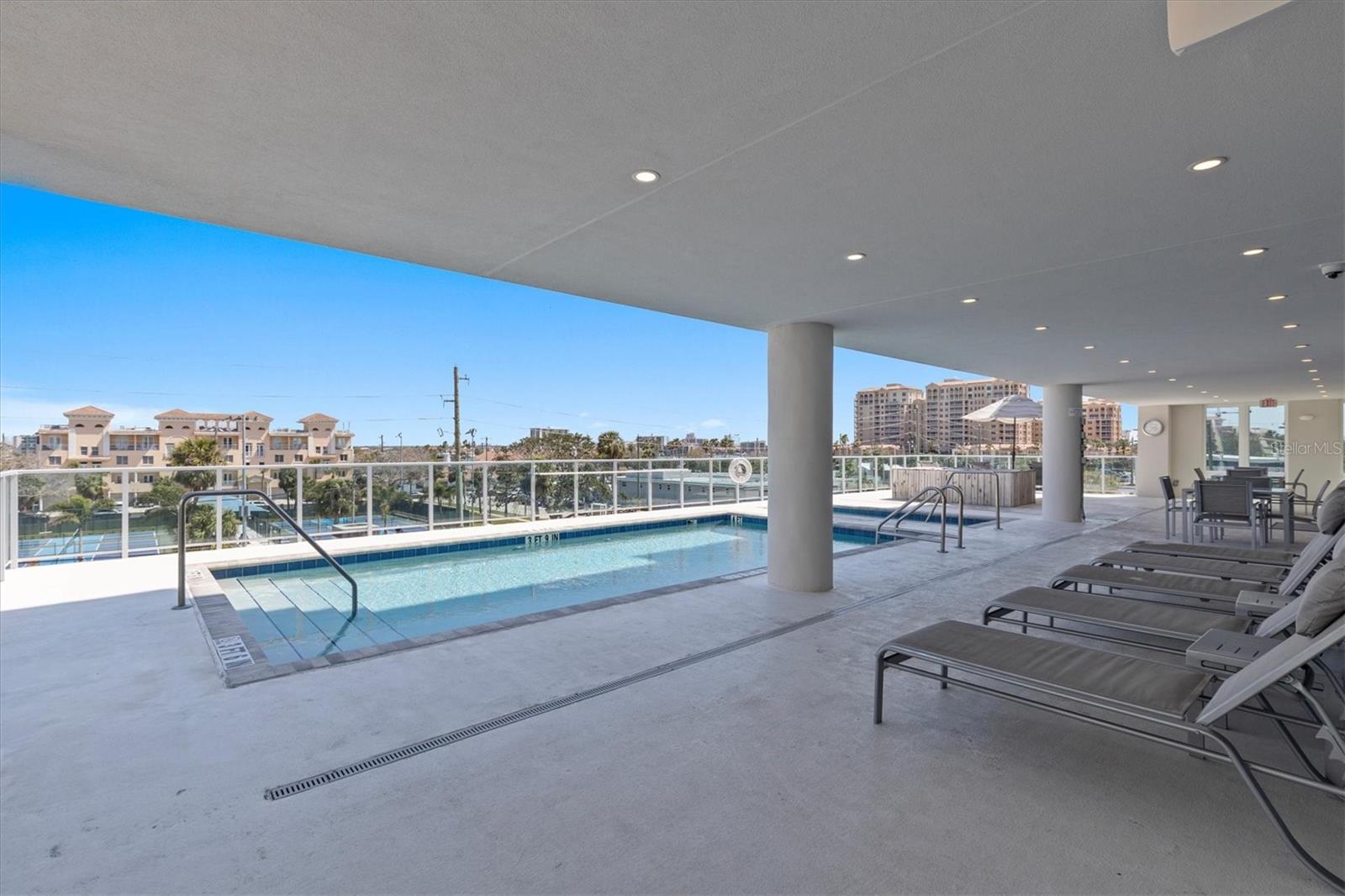 PURA VIDA RESIDENCES CONDO - Residential