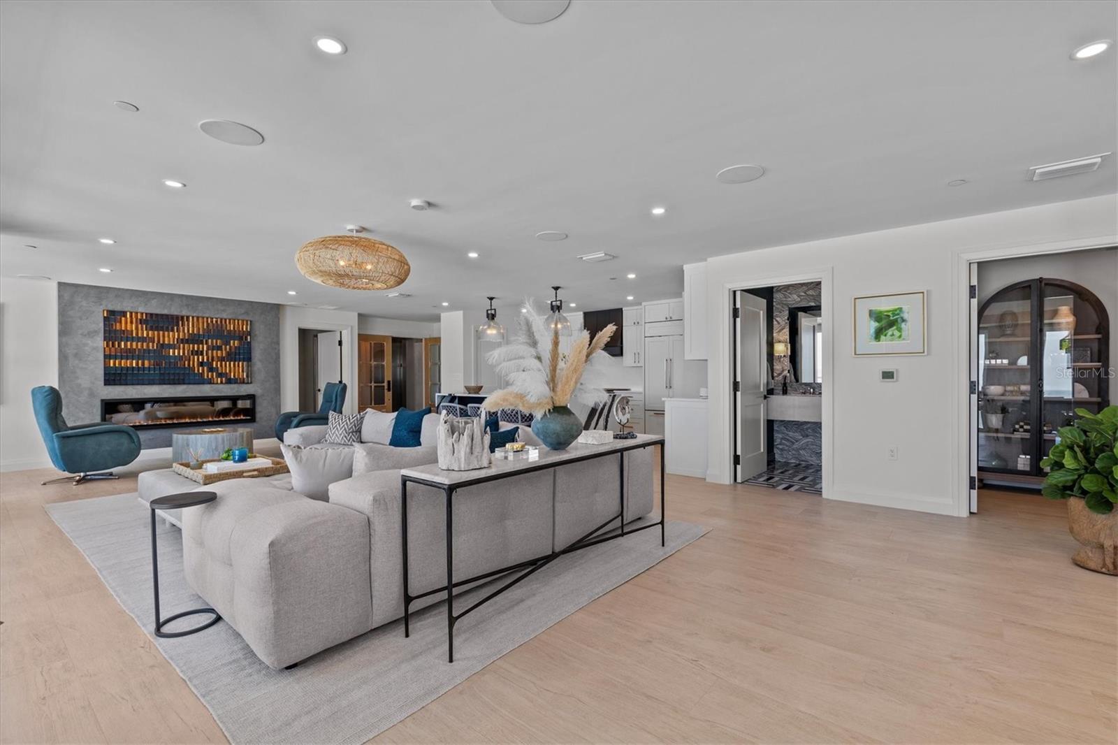 PURA VIDA RESIDENCES CONDO - Residential