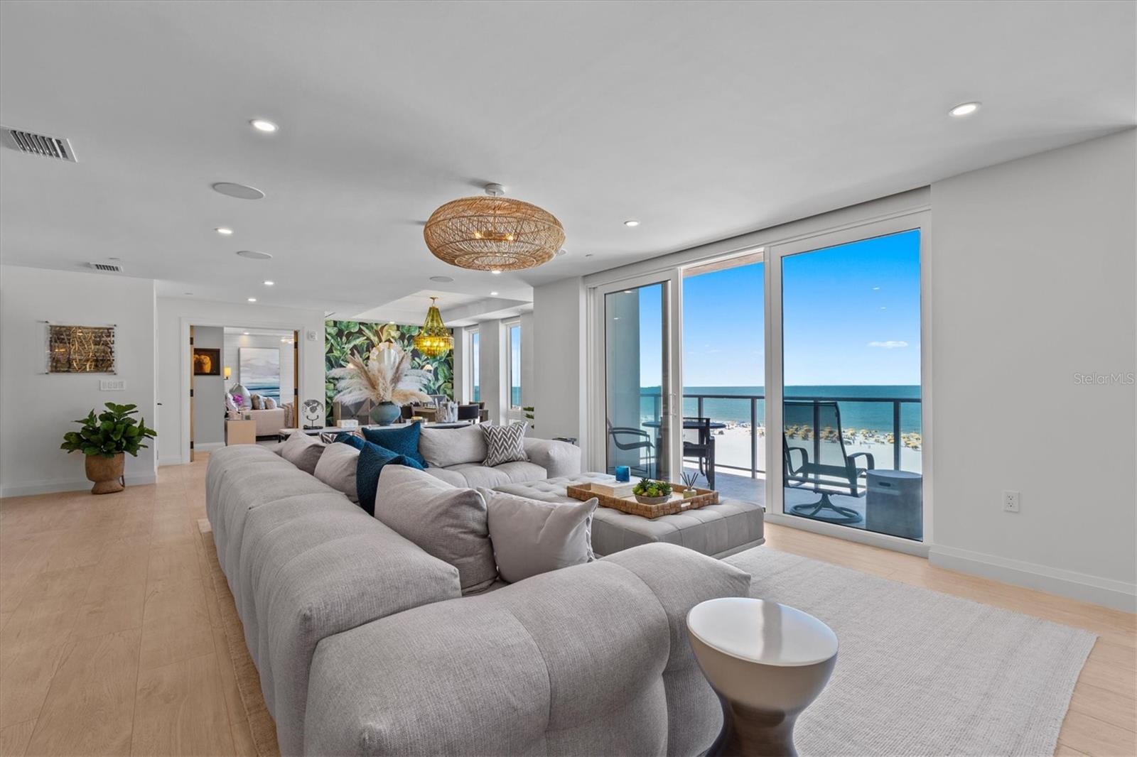 PURA VIDA RESIDENCES CONDO - Residential