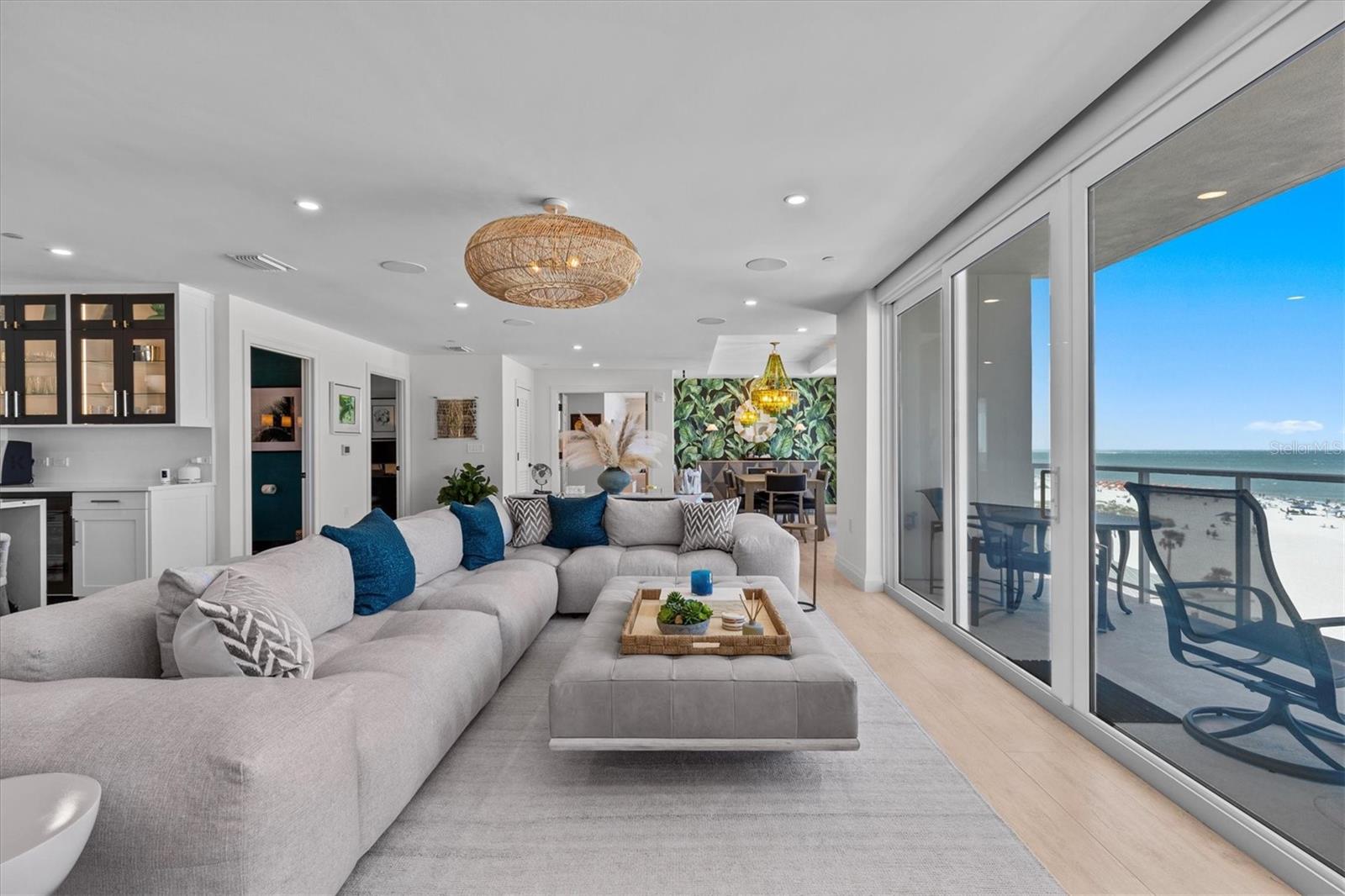 PURA VIDA RESIDENCES CONDO - Residential