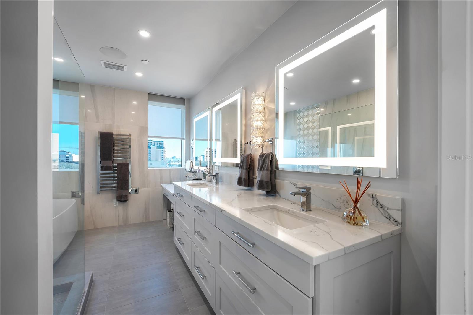 PURA VIDA RESIDENCES CONDO - Residential