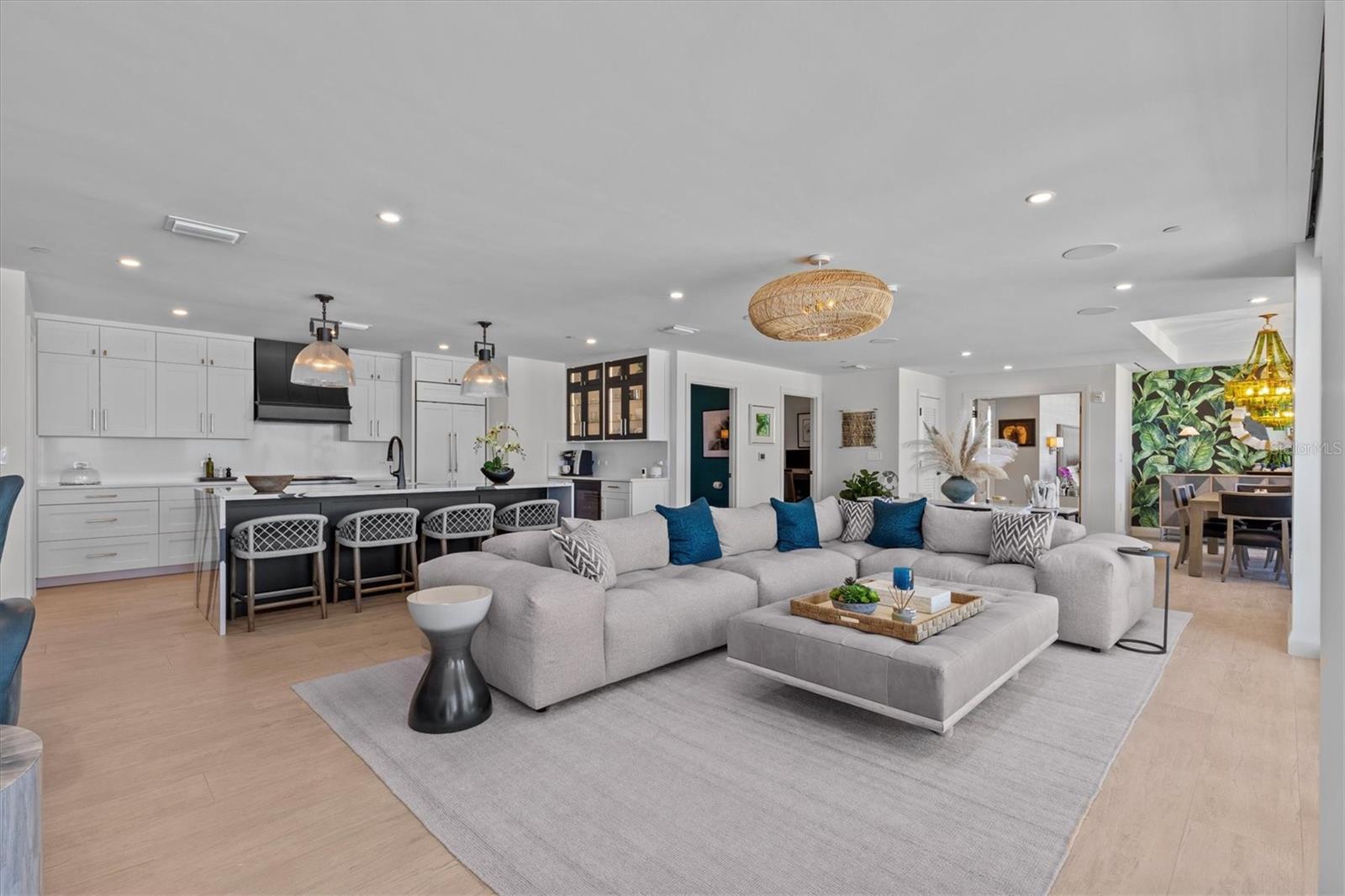 PURA VIDA RESIDENCES CONDO - Residential