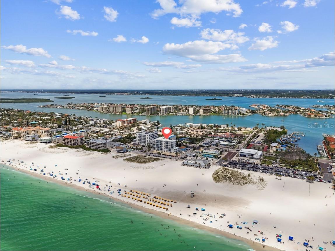 PURA VIDA RESIDENCES CONDO - Residential