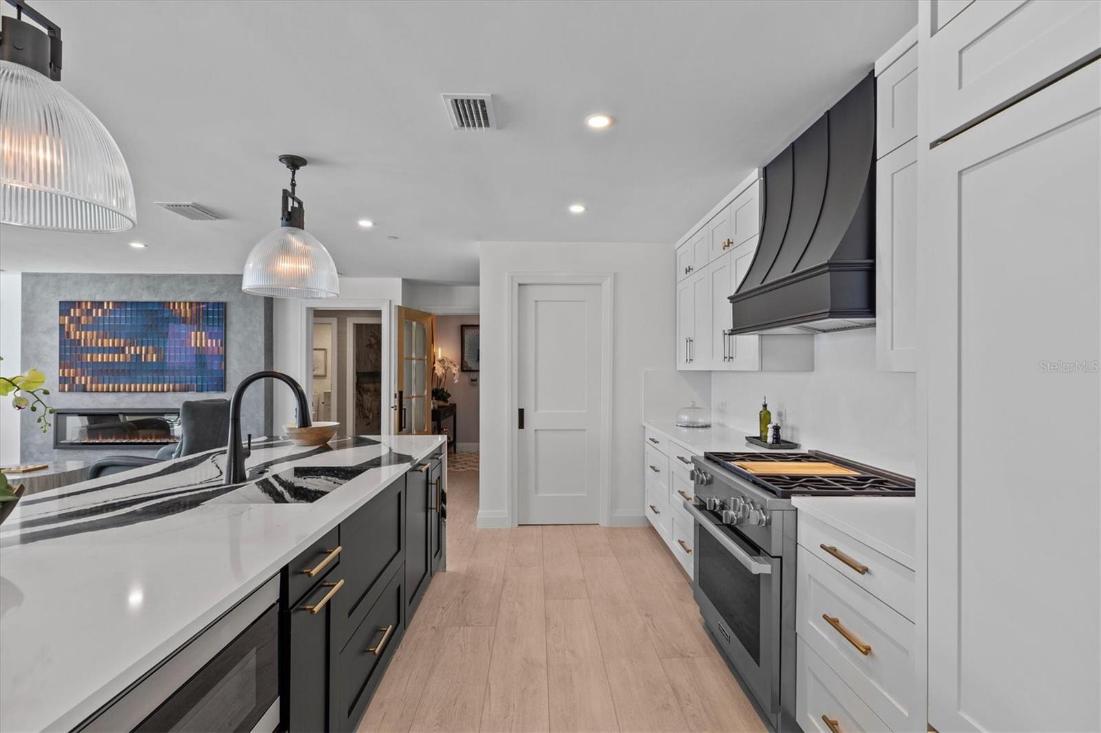 PURA VIDA RESIDENCES CONDO - Residential