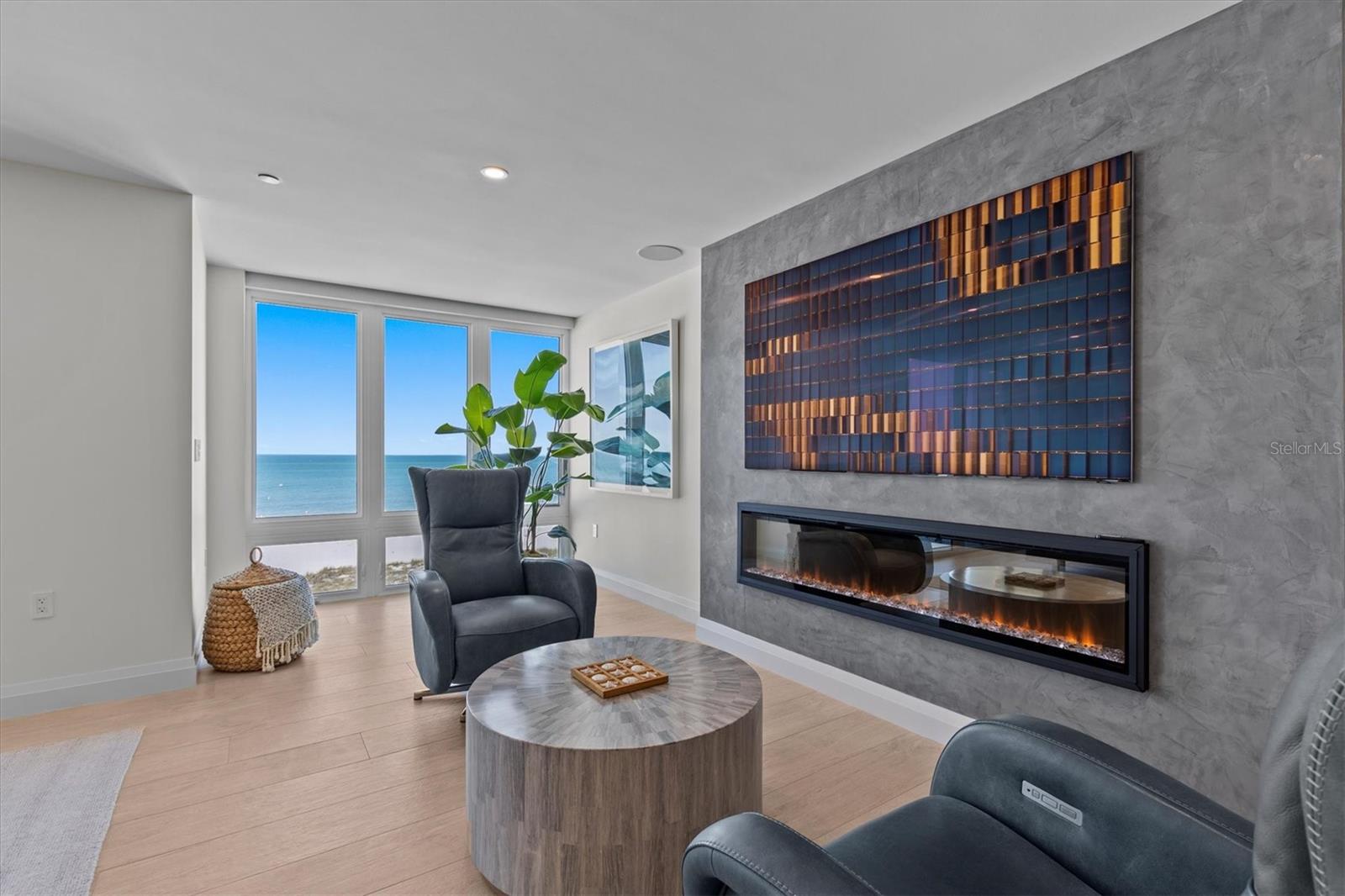 PURA VIDA RESIDENCES CONDO - Residential