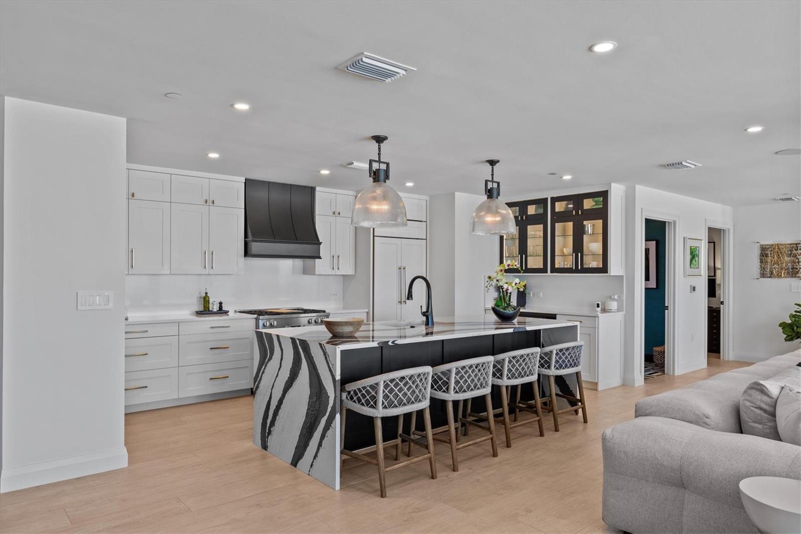 PURA VIDA RESIDENCES CONDO - Residential