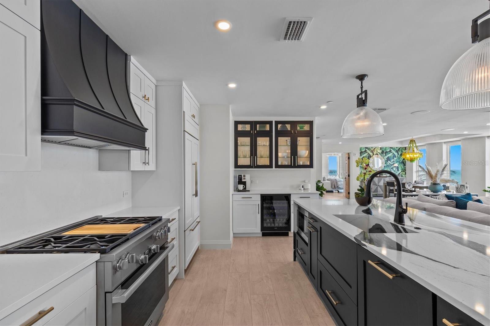 PURA VIDA RESIDENCES CONDO - Residential