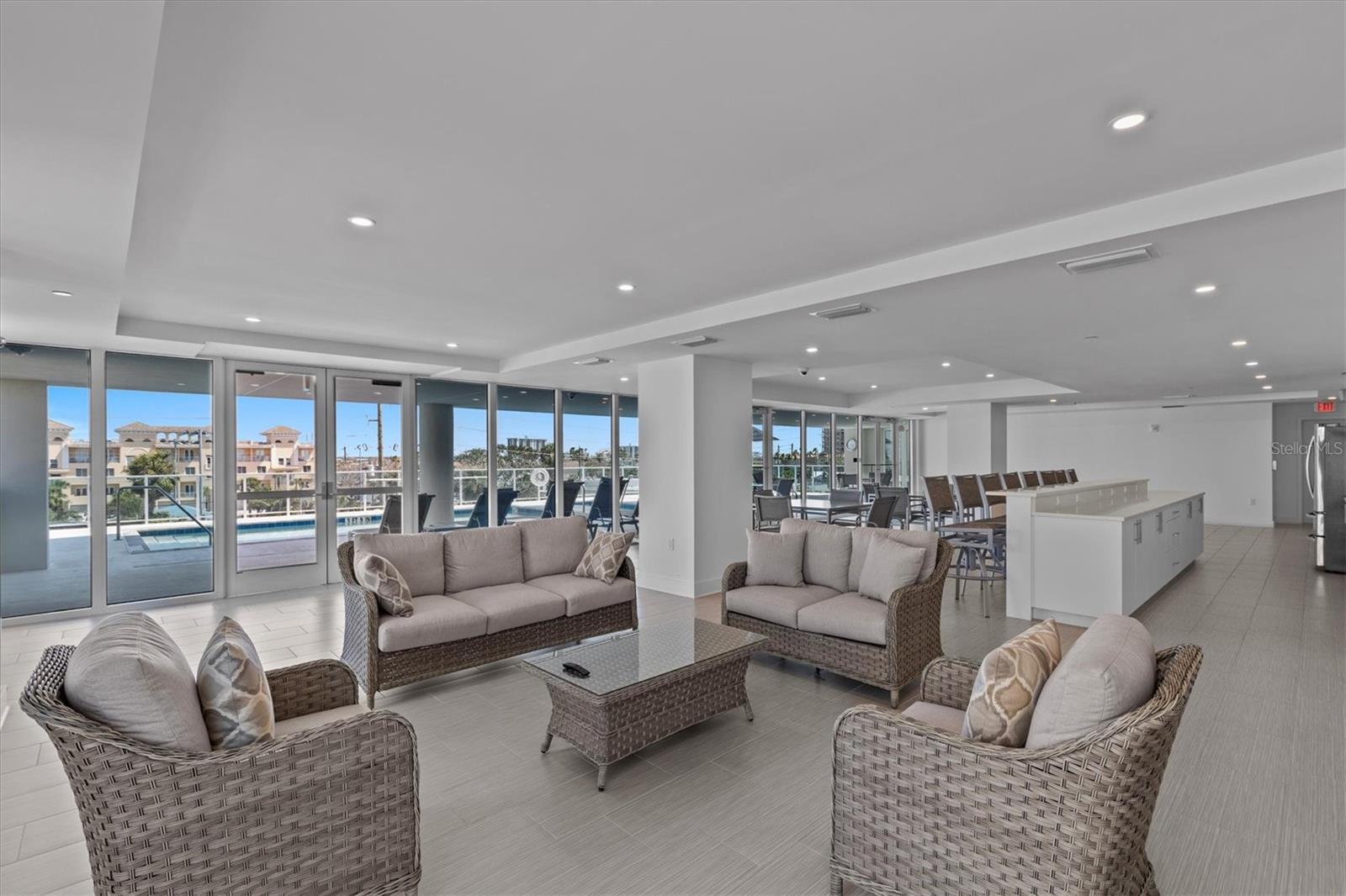 PURA VIDA RESIDENCES CONDO - Residential