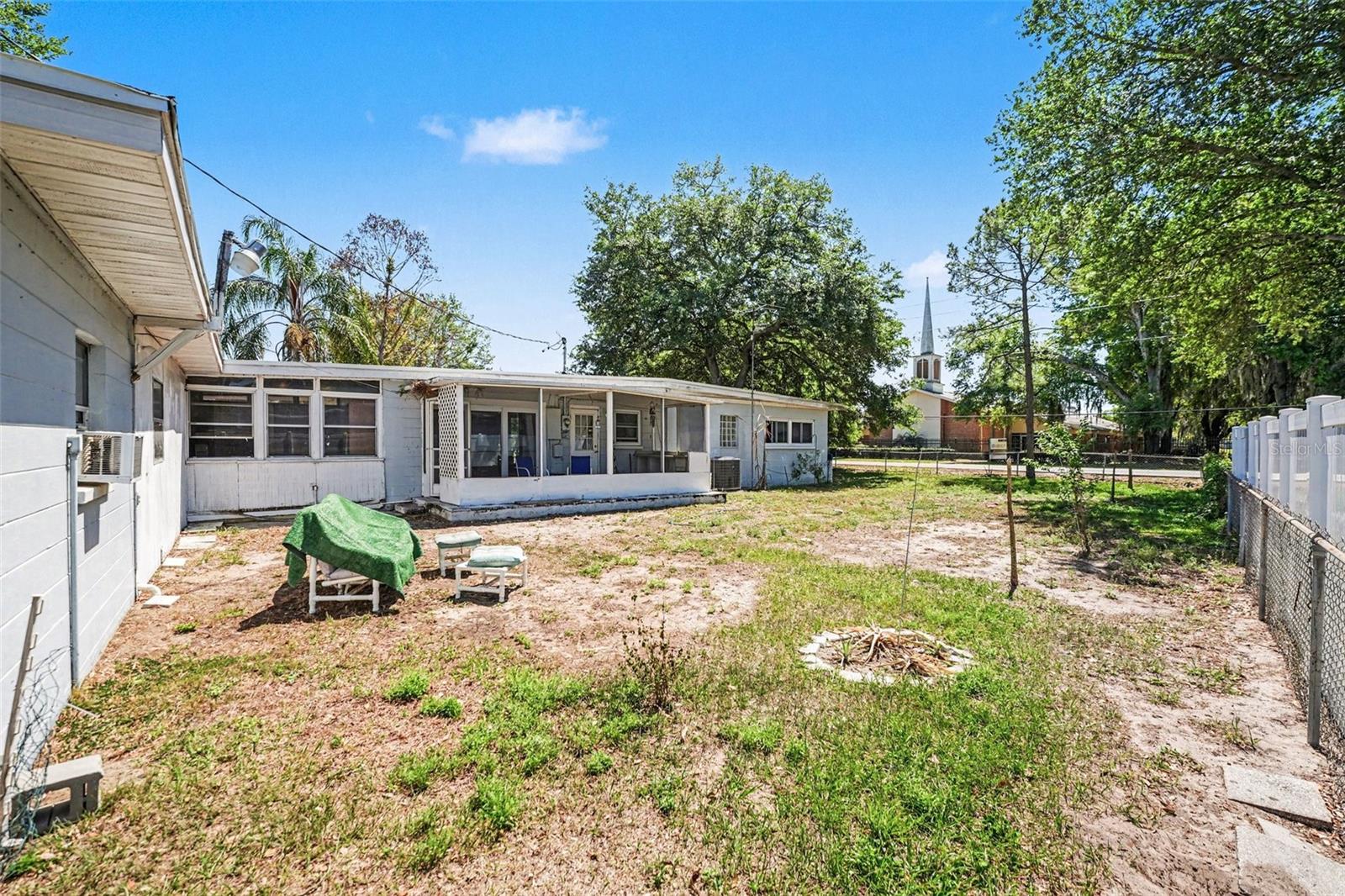 CRYSTAL SHORES - Residential