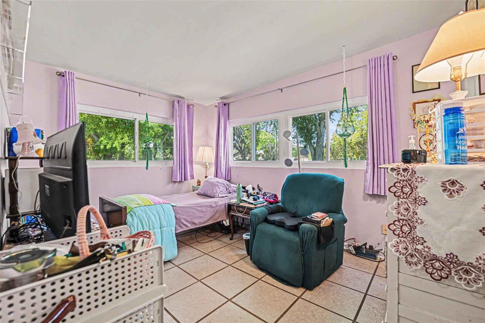 CRYSTAL SHORES - Residential