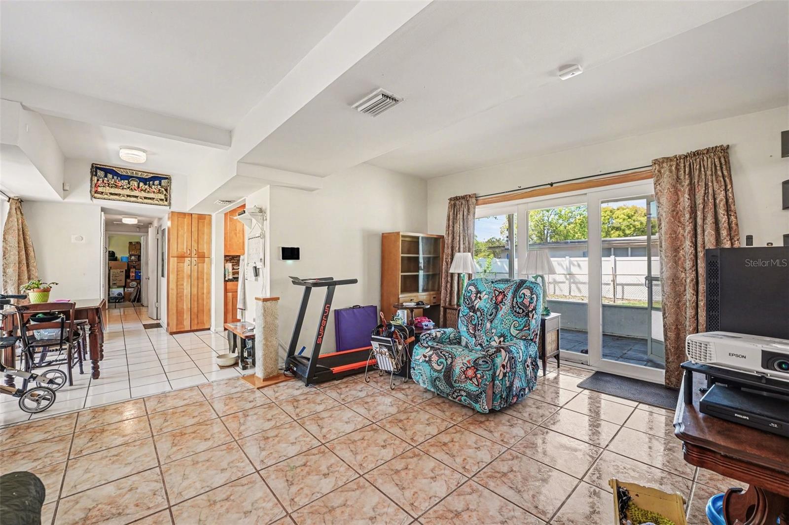 CRYSTAL SHORES - Residential