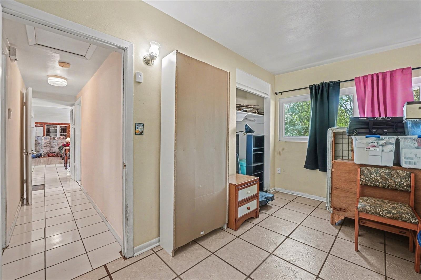 CRYSTAL SHORES - Residential