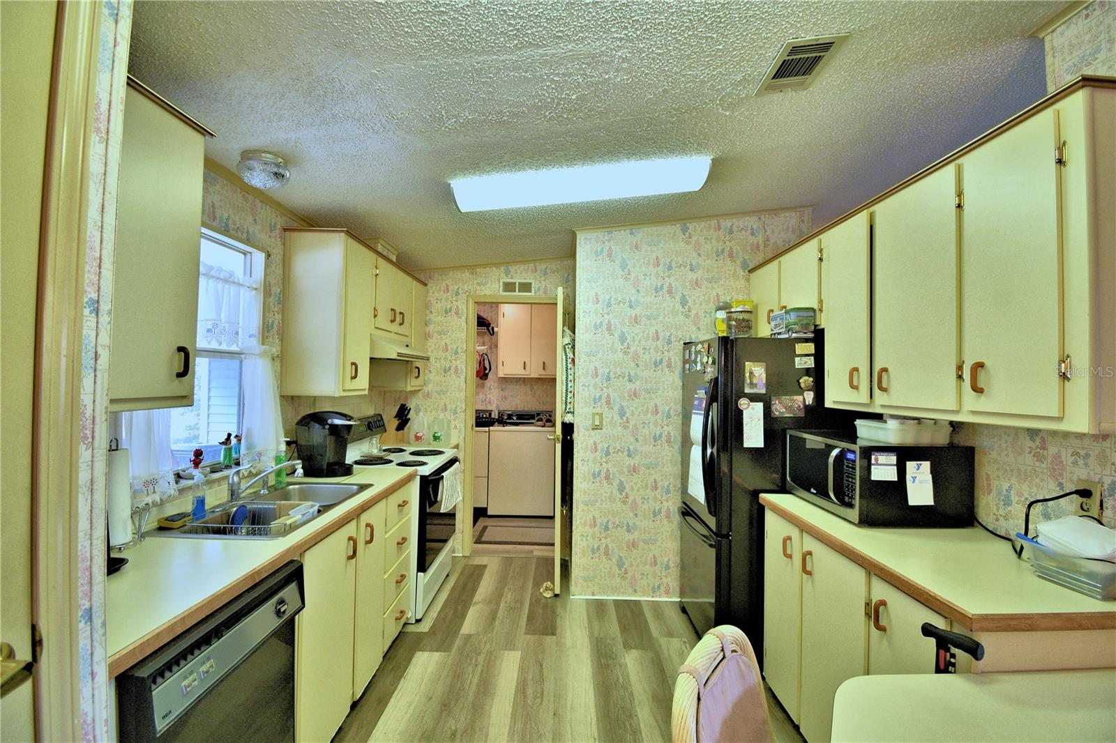 GARDEN GROVE OAKS - Residential