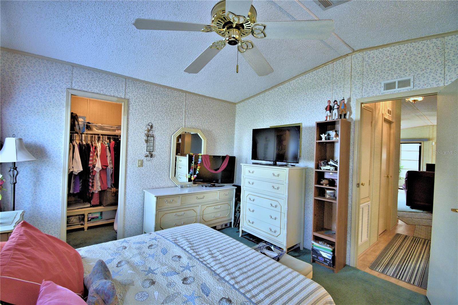 GARDEN GROVE OAKS - Residential