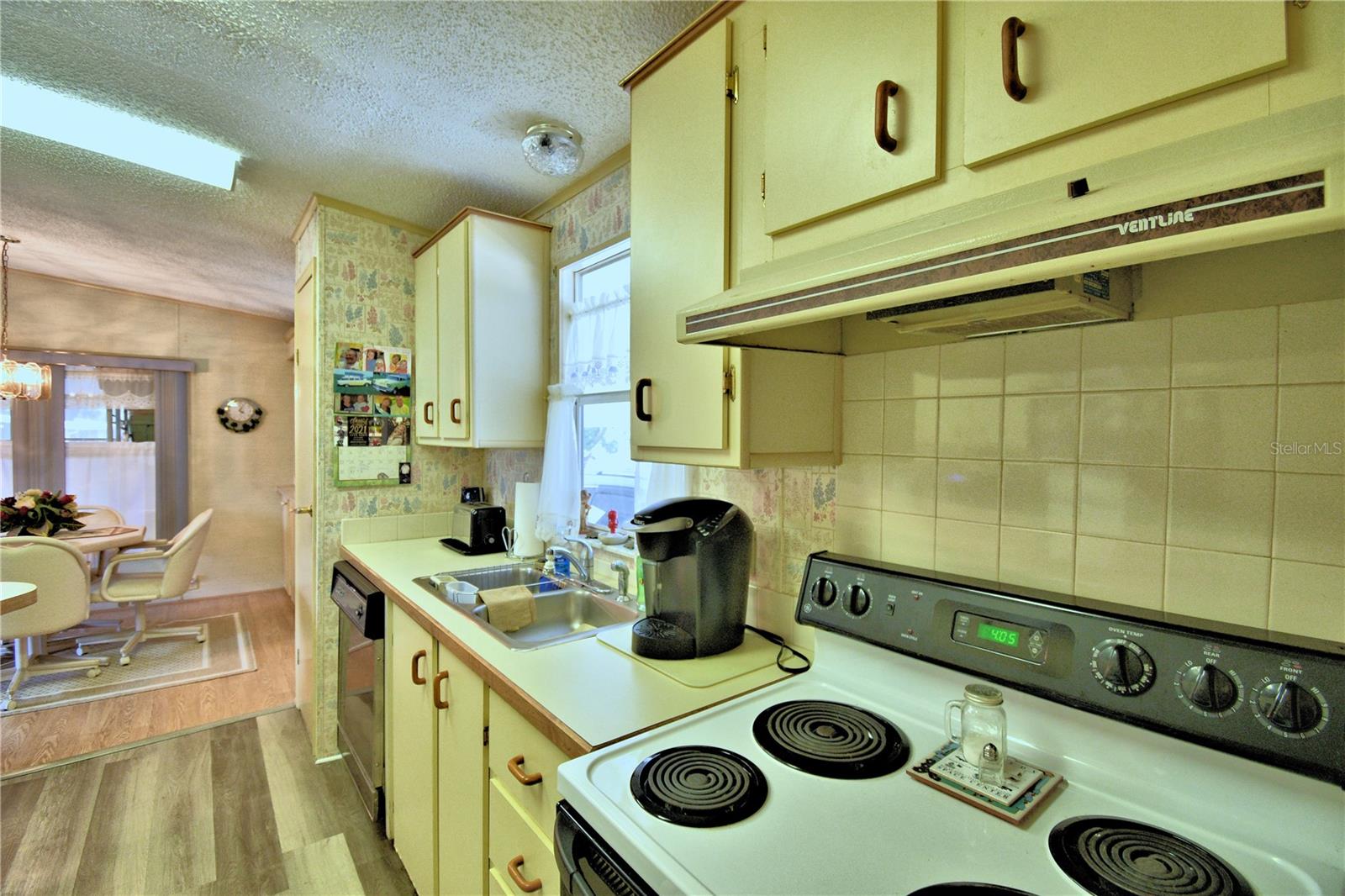 GARDEN GROVE OAKS - Residential