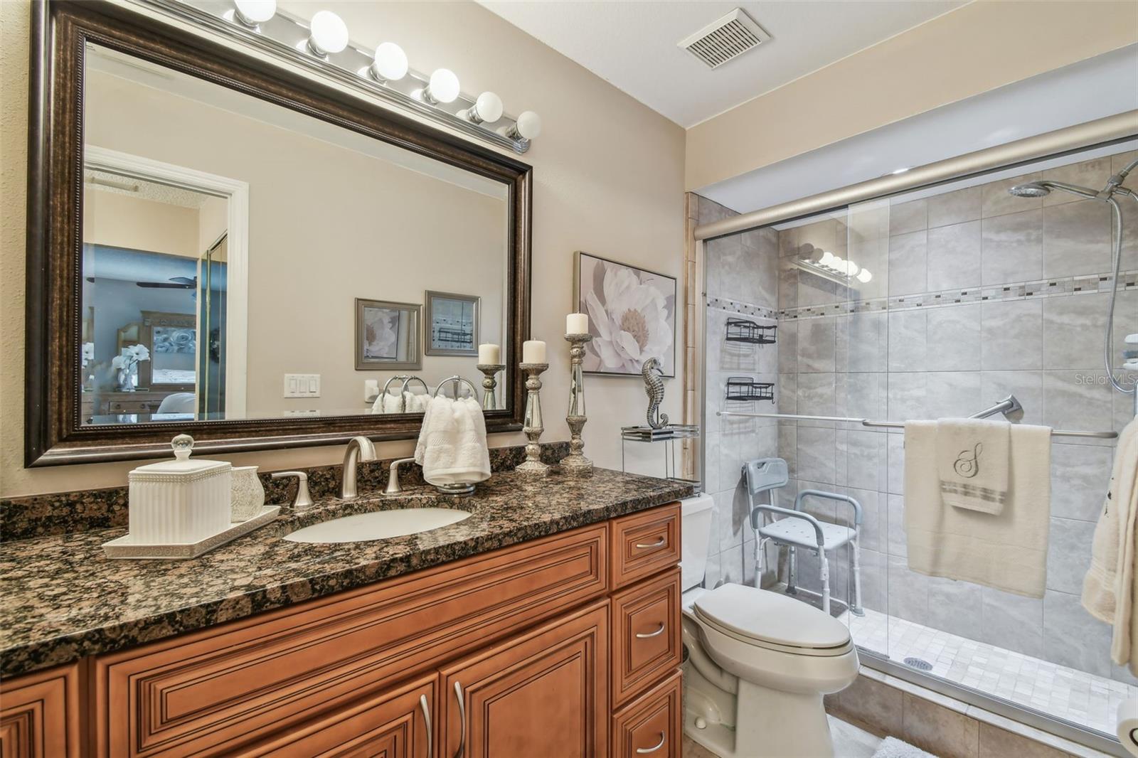 EL PASADO A CONDO - Residential