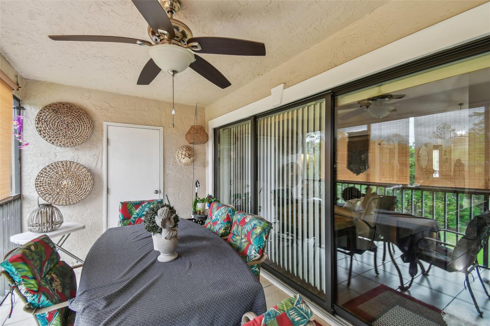 EL PASADO A CONDO - Residential